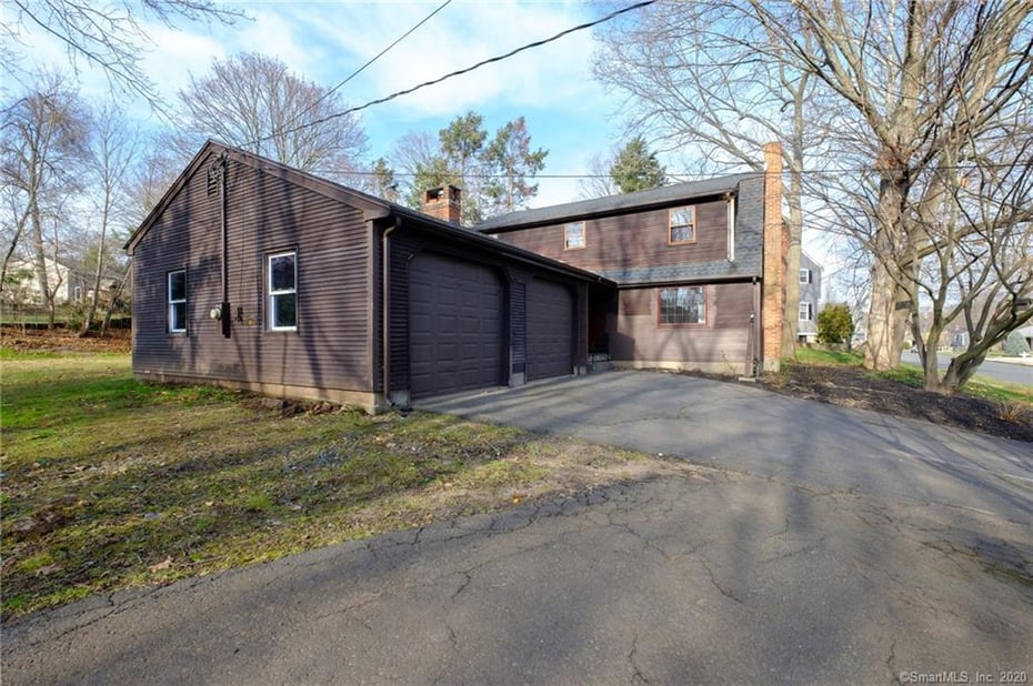 102 Hollyberry Lane Photo 1