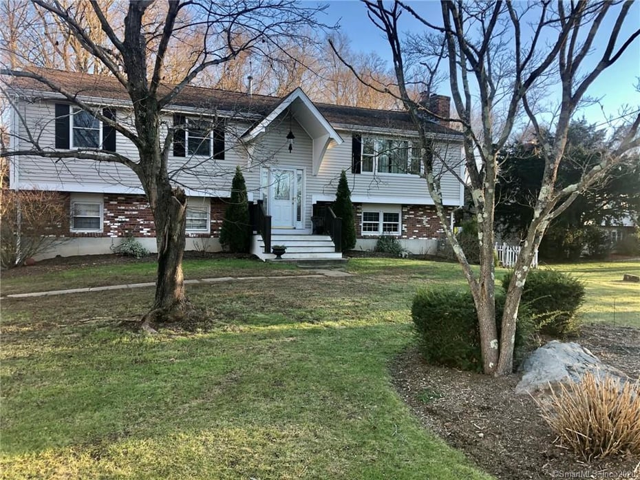 31 Oak Hollow Road Photo 1