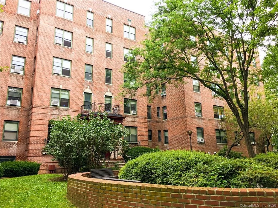 98a Hoyt Street #3b Photo 1