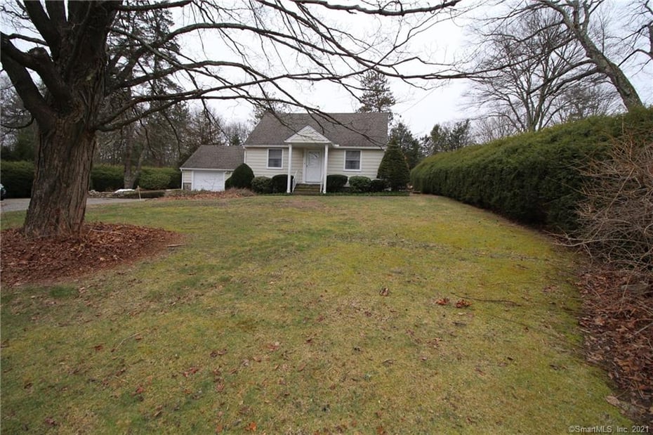 468 Main Street South Photo 1