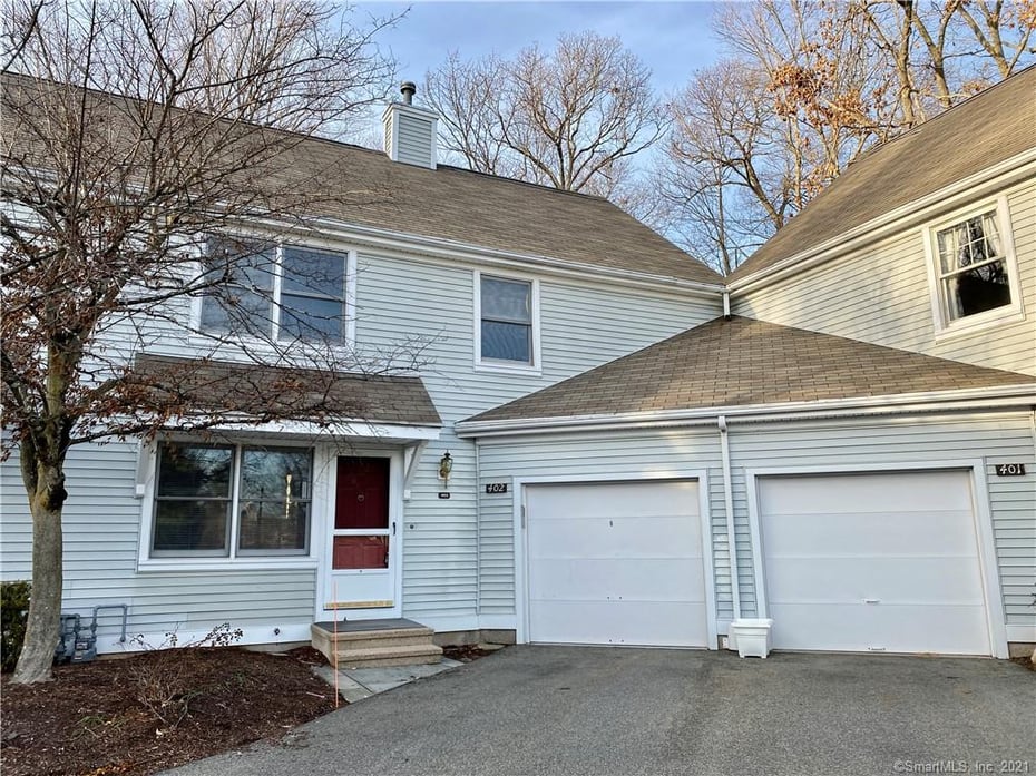 402 Briarwood Court Photo 1