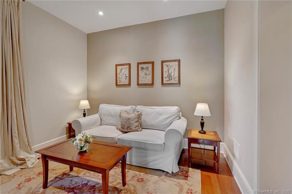 8 Norwich Road Photo 33