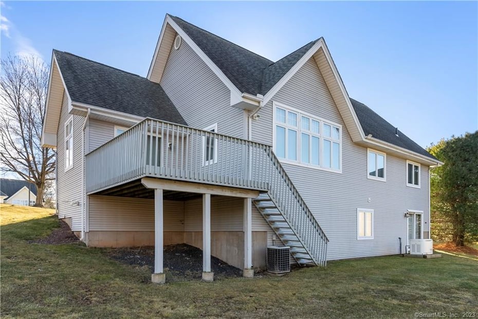 8 Maxwell Drive Photo 2