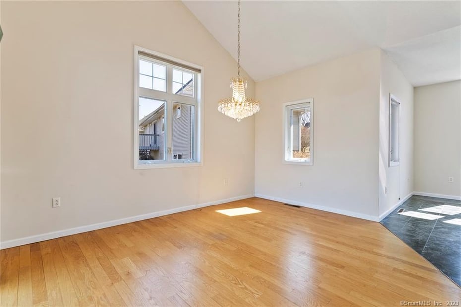8 Maxwell Drive Photo 9