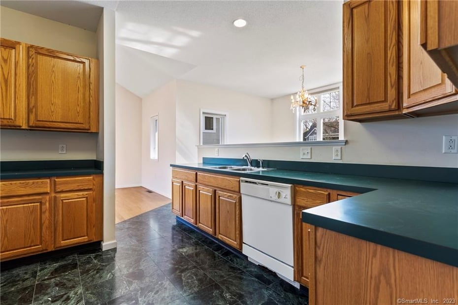 8 Maxwell Drive Photo 14