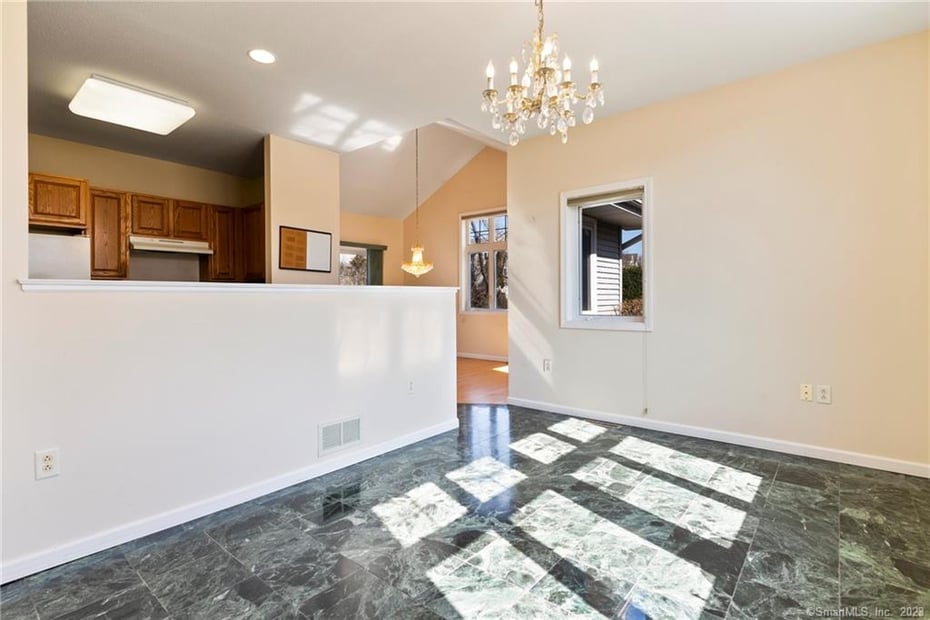 8 Maxwell Drive Photo 16