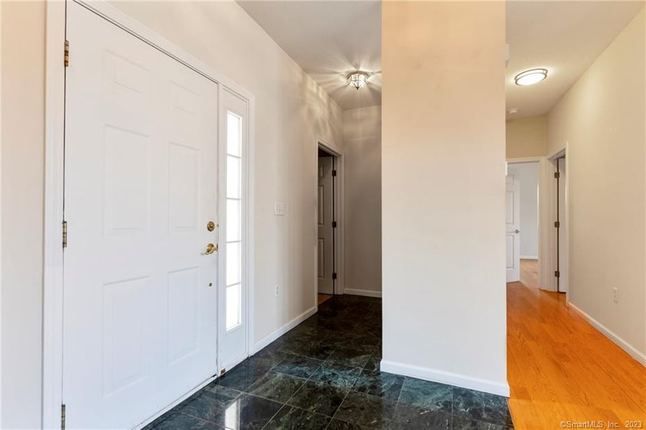 8 Maxwell Drive Photo 20