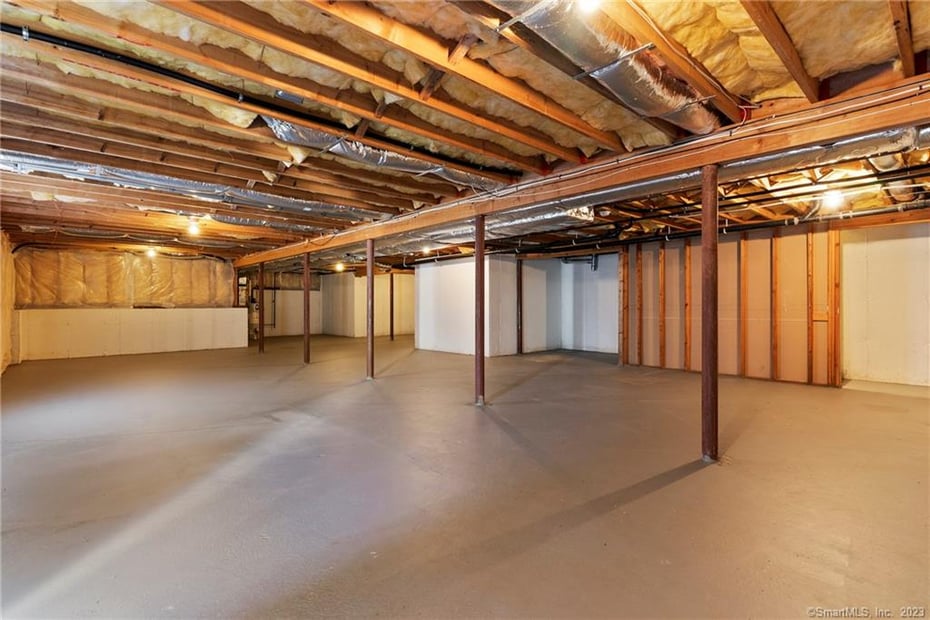 8 Maxwell Drive Photo 31