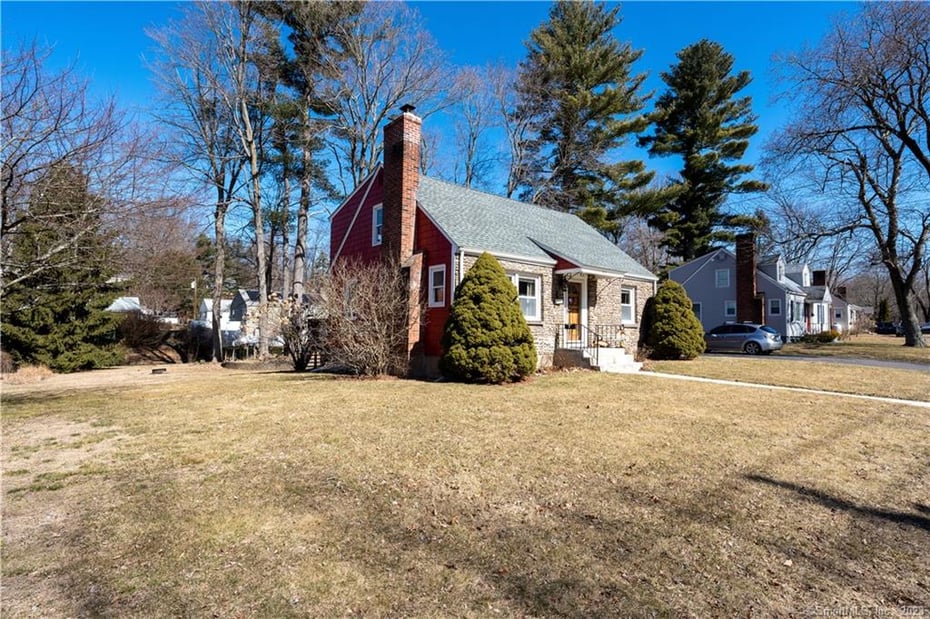 313 Charter Oak Street Photo 4