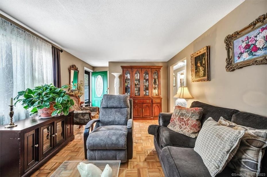 1 Hamilton Road Photo 11