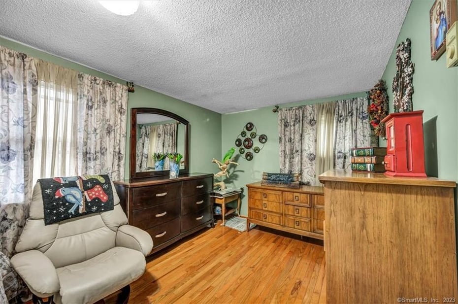 1 Hamilton Road Photo 25