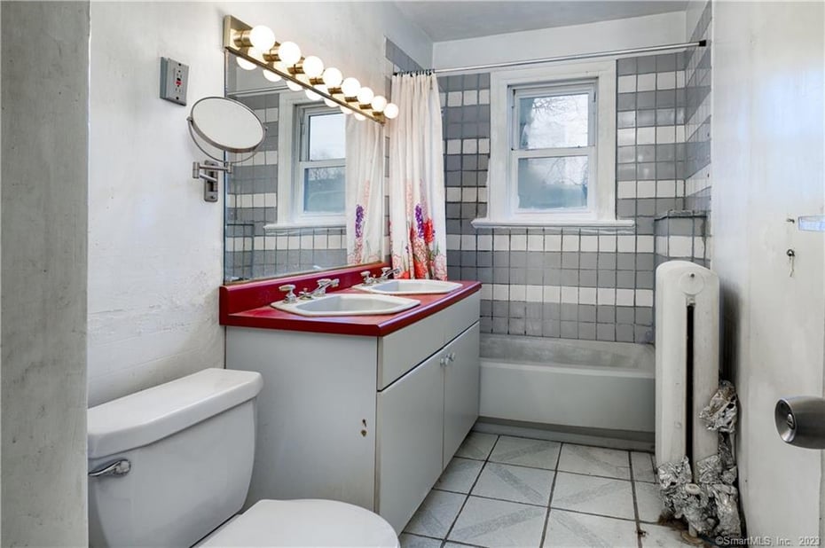 69 Arundel Avenue Photo 14