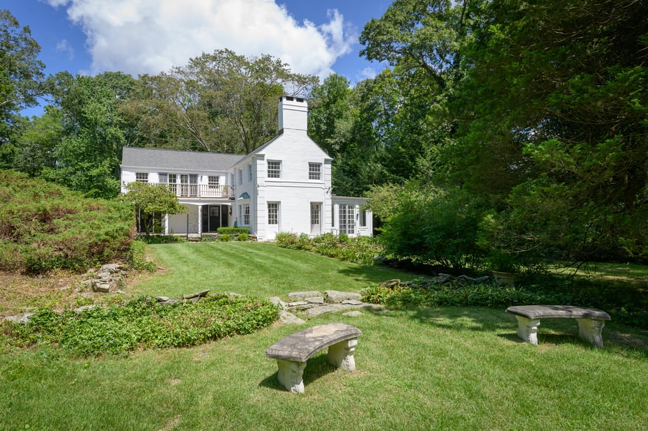 141 Scribner Hill Road Photo 3