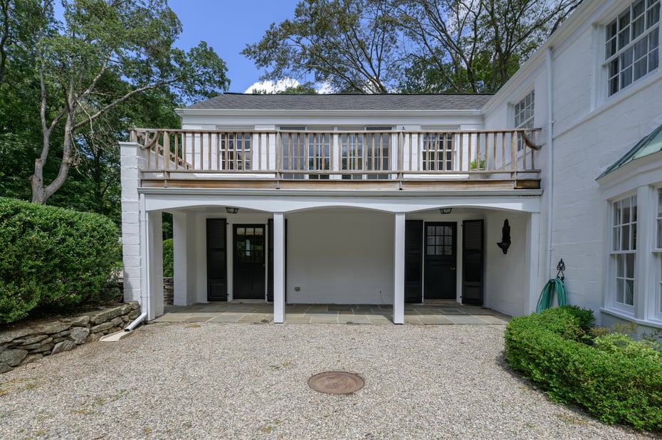 141 Scribner Hill Road Photo 4