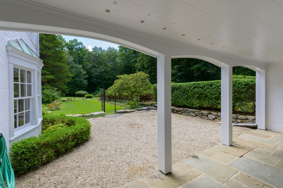 141 Scribner Hill Road Photo 5
