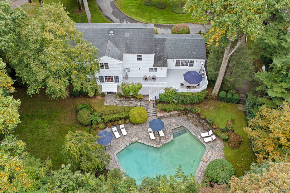10 Sunset Lane Photo 1