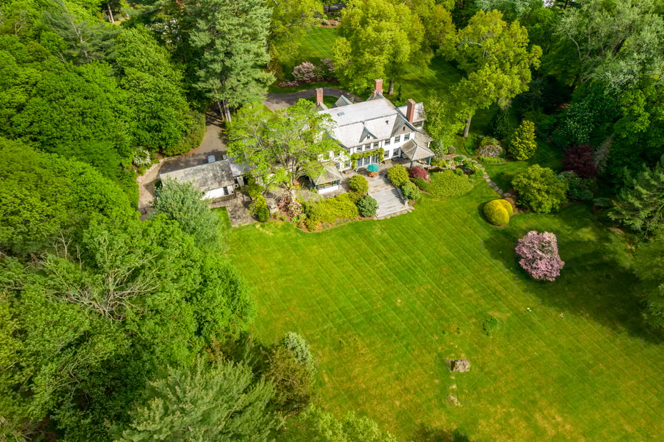 49 Mountain Spring Road Photo 2