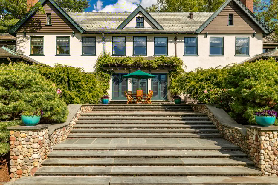 49 Mountain Spring Road Photo 3