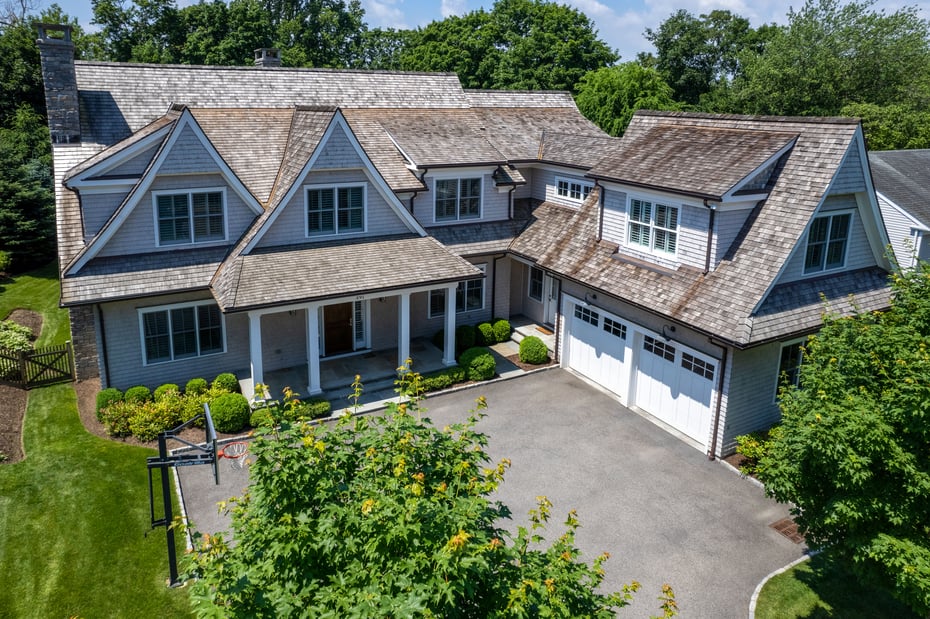 391 Park Avenue Photo 3