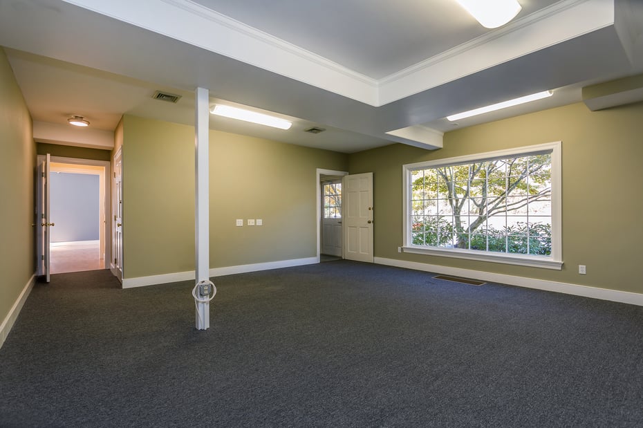 369 Litchfield Road Photo 18