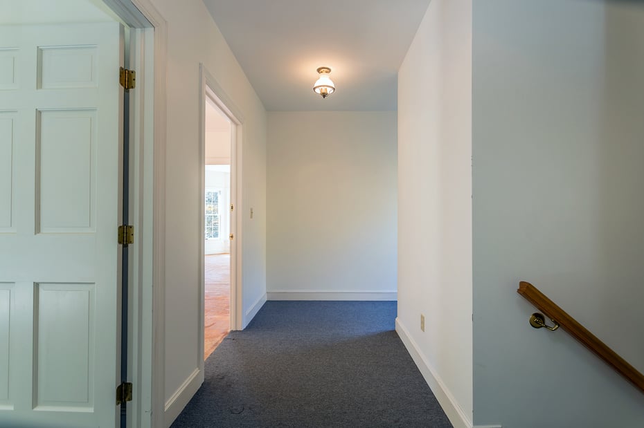 369 Litchfield Road Photo 19