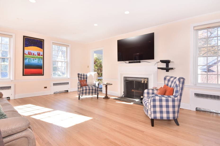 196 W Pondfield Road Photo 6