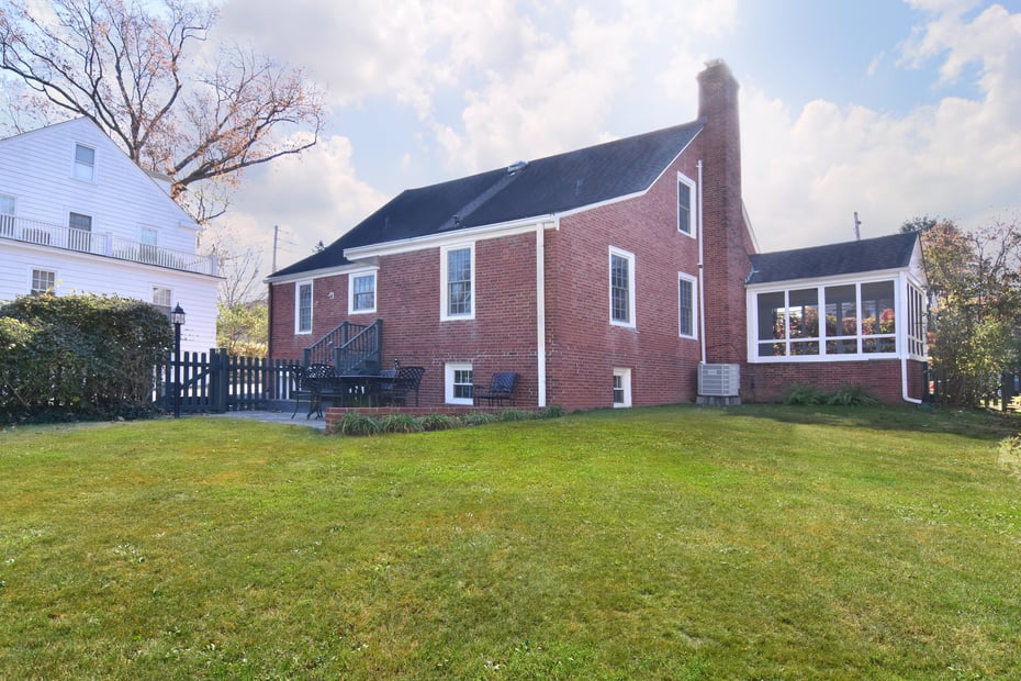 196 W Pondfield Road Photo 34