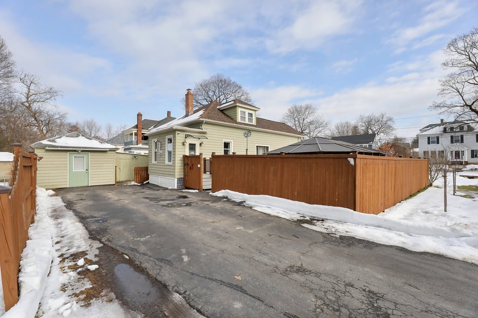 94 Commonwealth Ave Photo 30