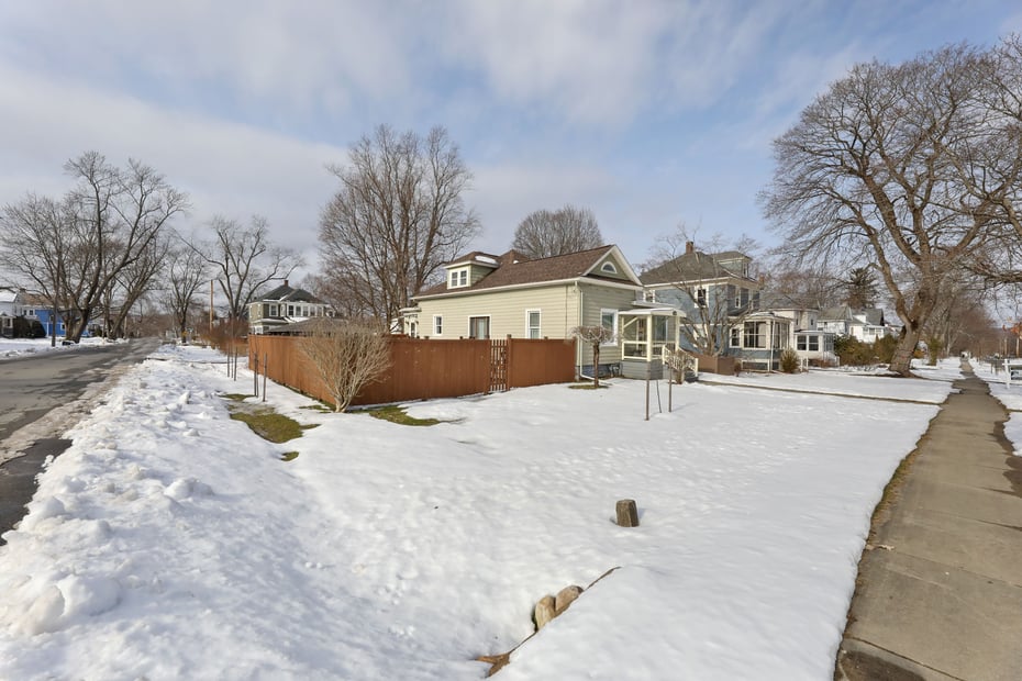94 Commonwealth Ave Photo 31