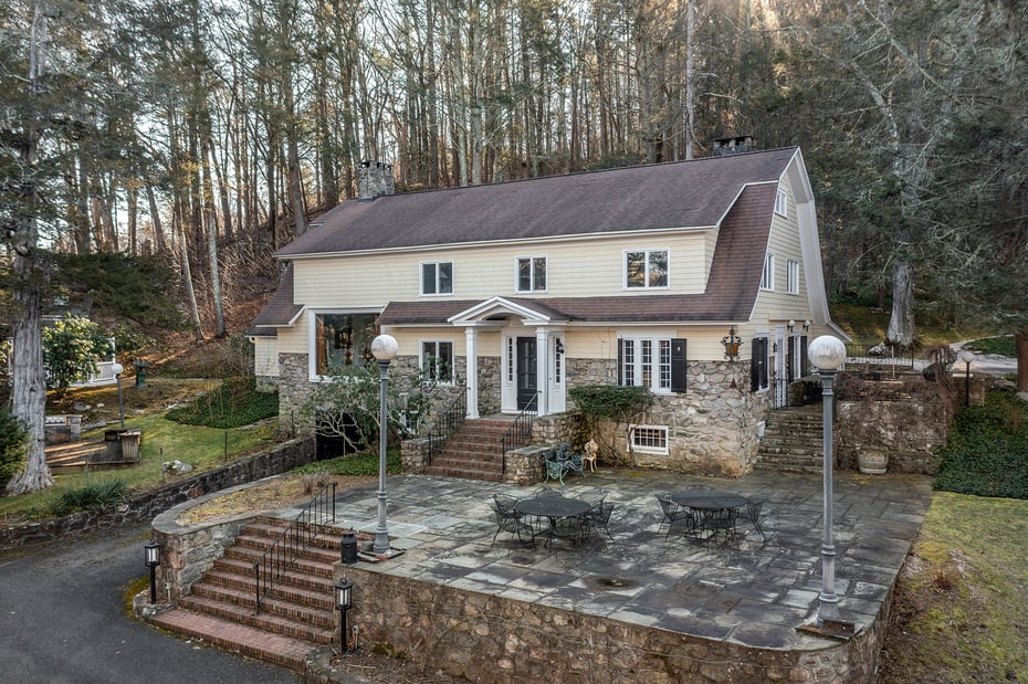 19 Cedar Hill Road Photo 1