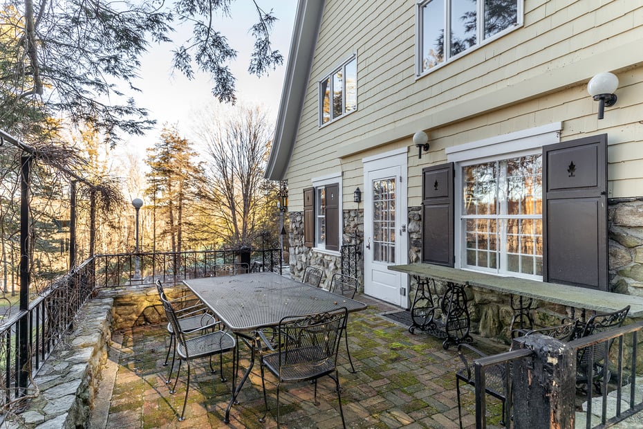 19 Cedar Hill Road Photo 4