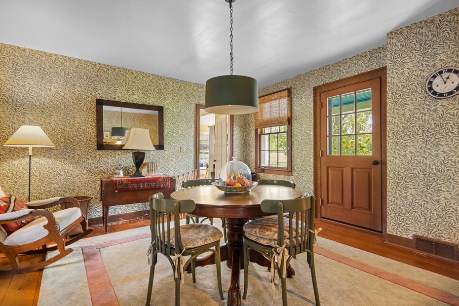 18 Brewster Road Photo 11