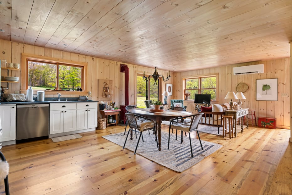 18 Brewster Road Photo 33