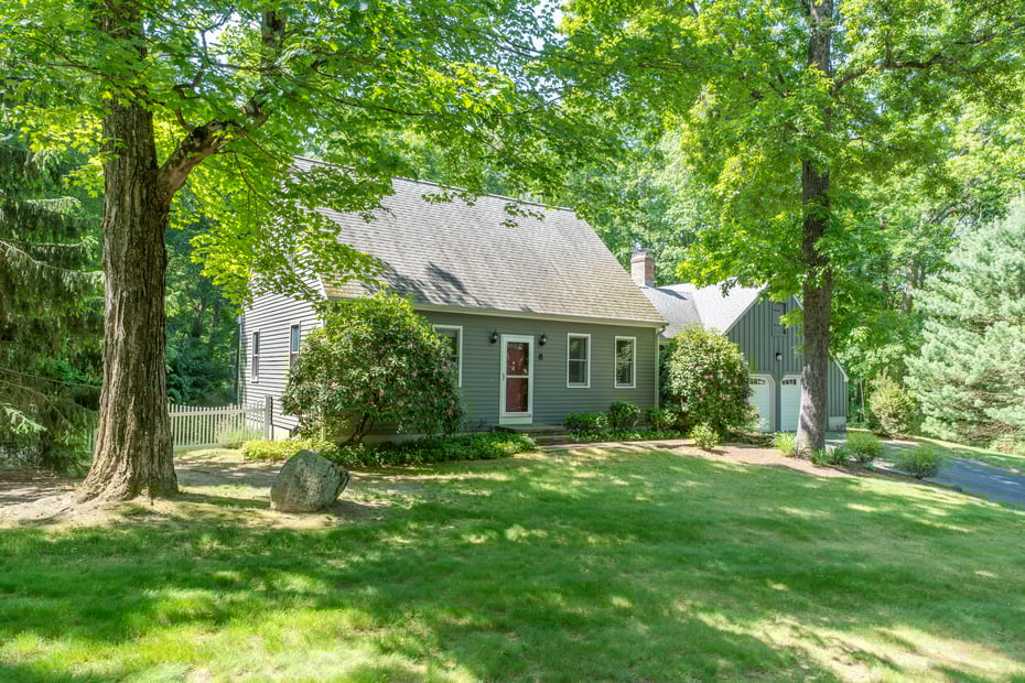 8 Hickory Hill Drive Photo 11