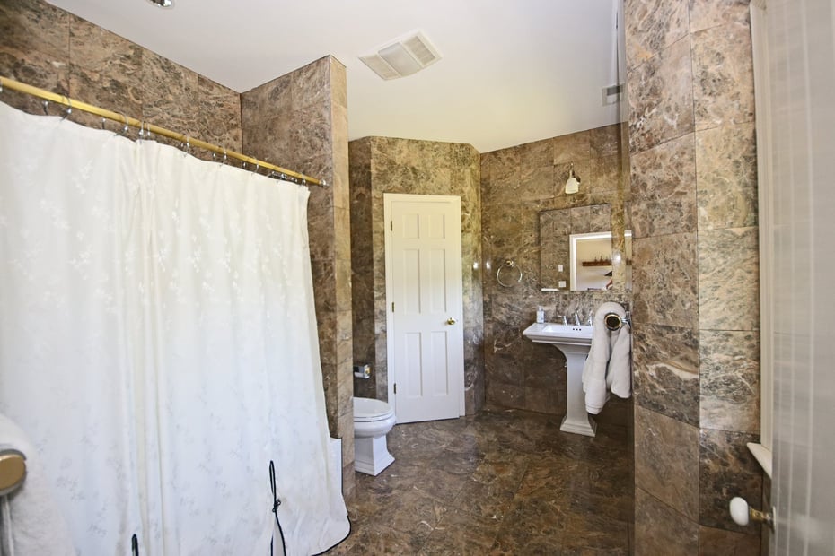 30 Mark Twain Lane Photo 26