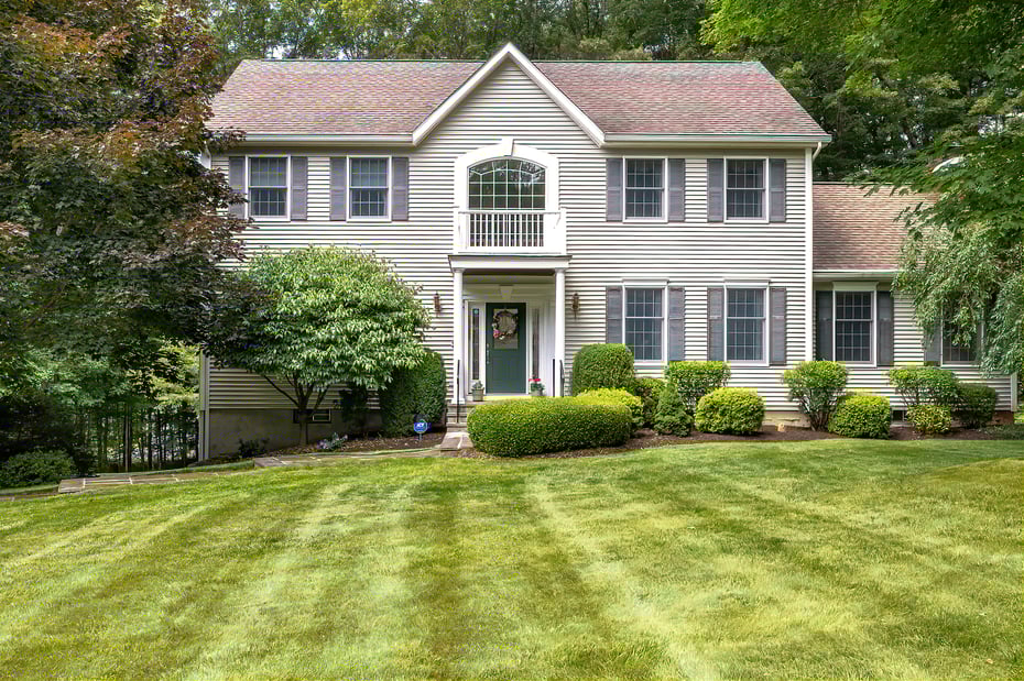 4 Saugatuck Ridge Road Photo 1