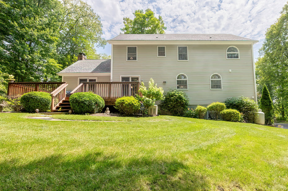 4 Saugatuck Ridge Road Photo 35