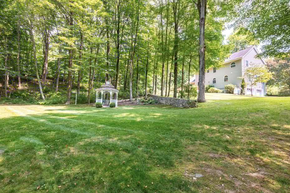 4 Saugatuck Ridge Road Photo 38