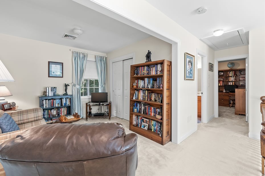 4 Saugatuck Ridge Road Photo 25