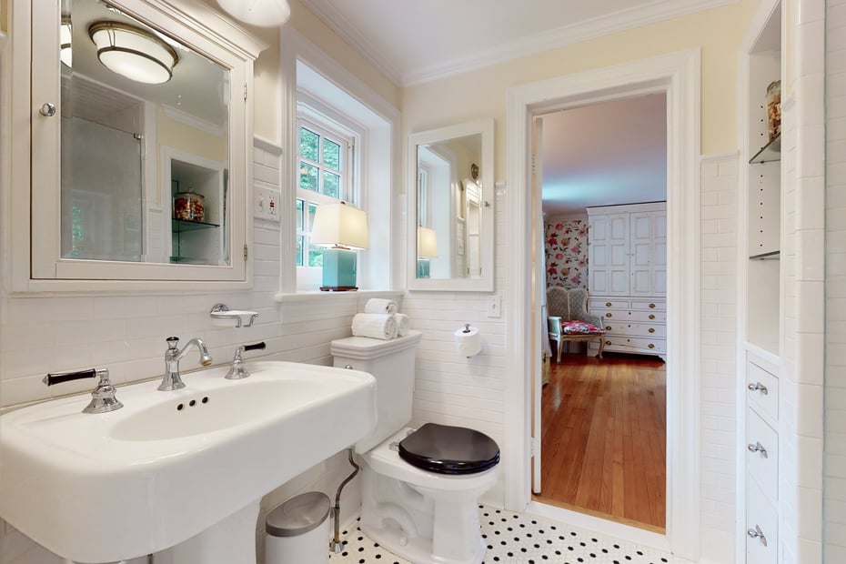 126 King Street West Photo 41
