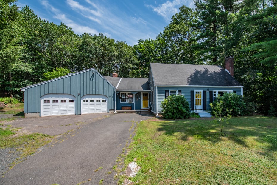 51 Fernwood Drive Photo 2