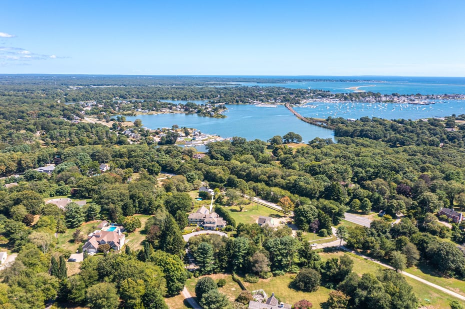 16 Montauk Avenue Photo 17