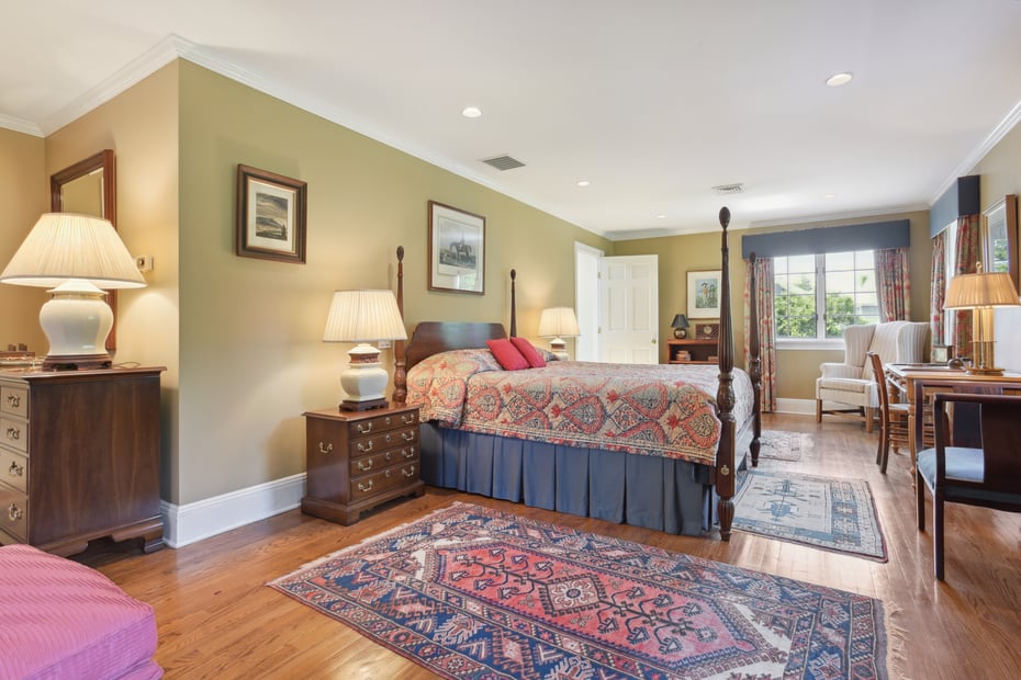 16 Montauk Avenue Photo 26