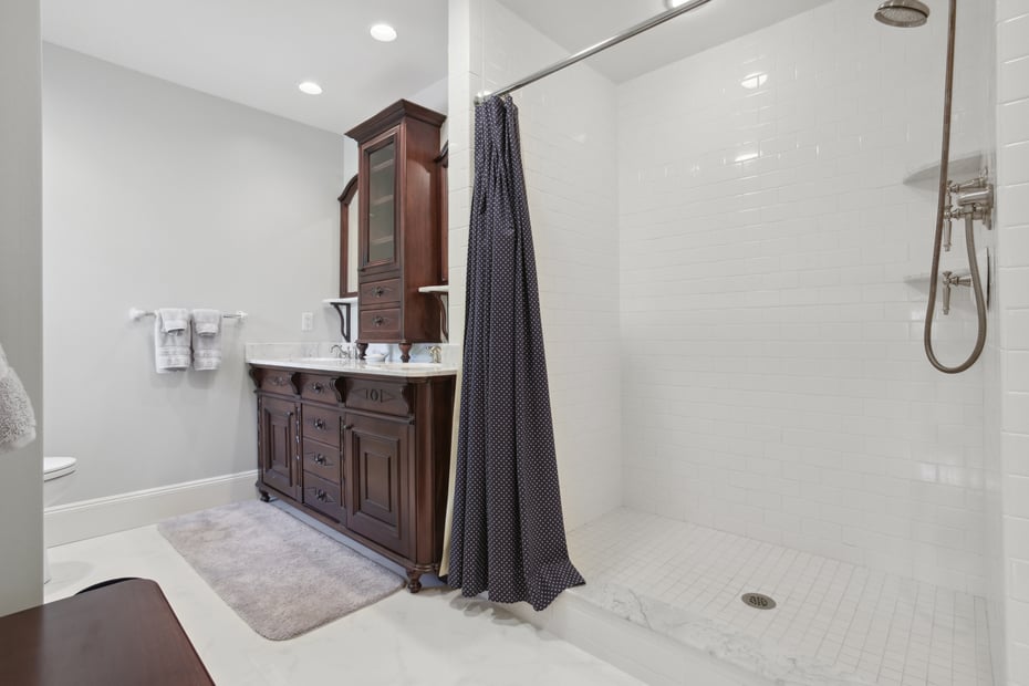 16 Montauk Avenue Photo 27