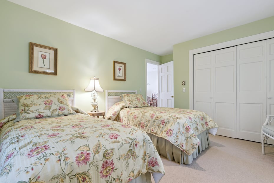 16 Montauk Avenue Photo 31