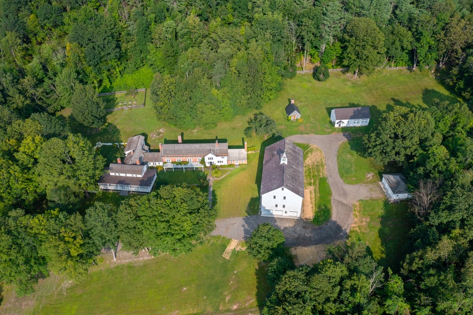 369 Bullitt Rd Photo 2