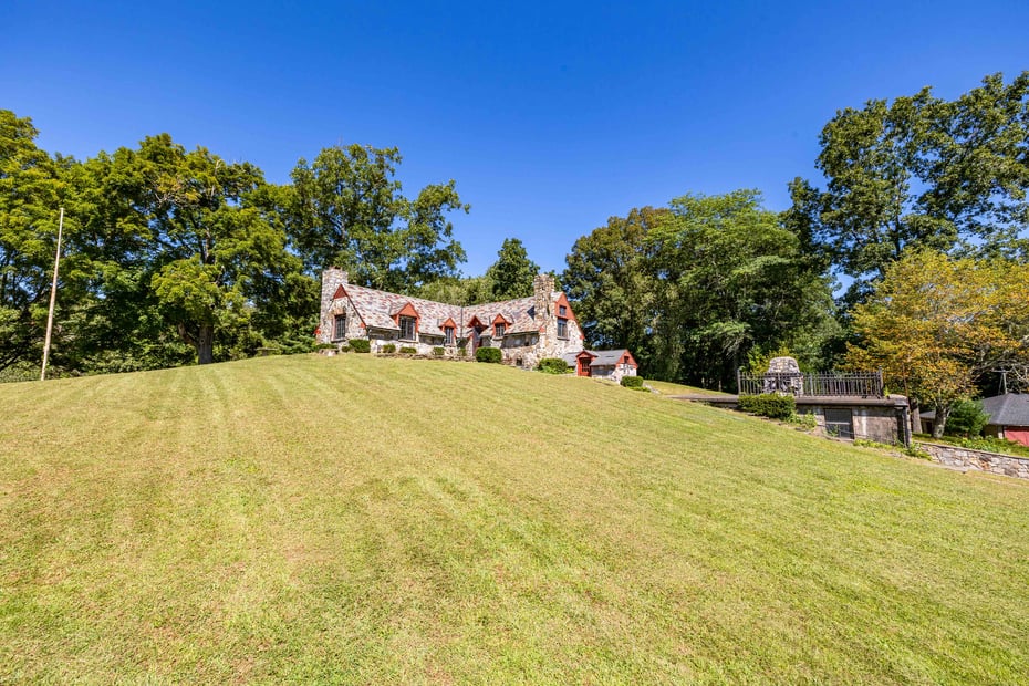 366 Litchfield Road Photo 30