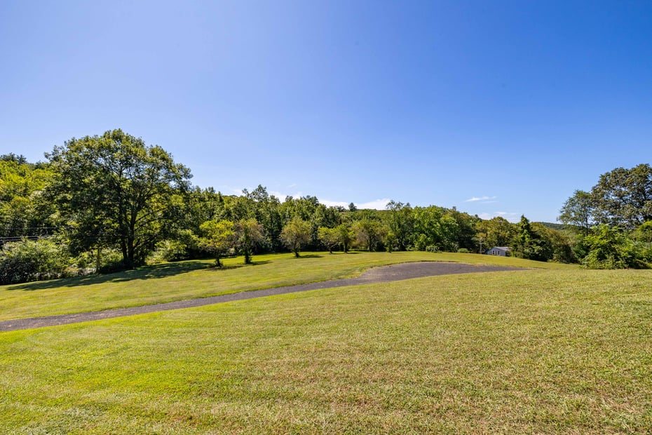 366 Litchfield Road Photo 4