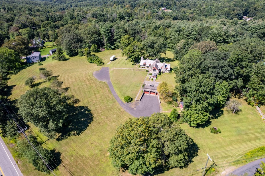 366 Litchfield Road Photo 31