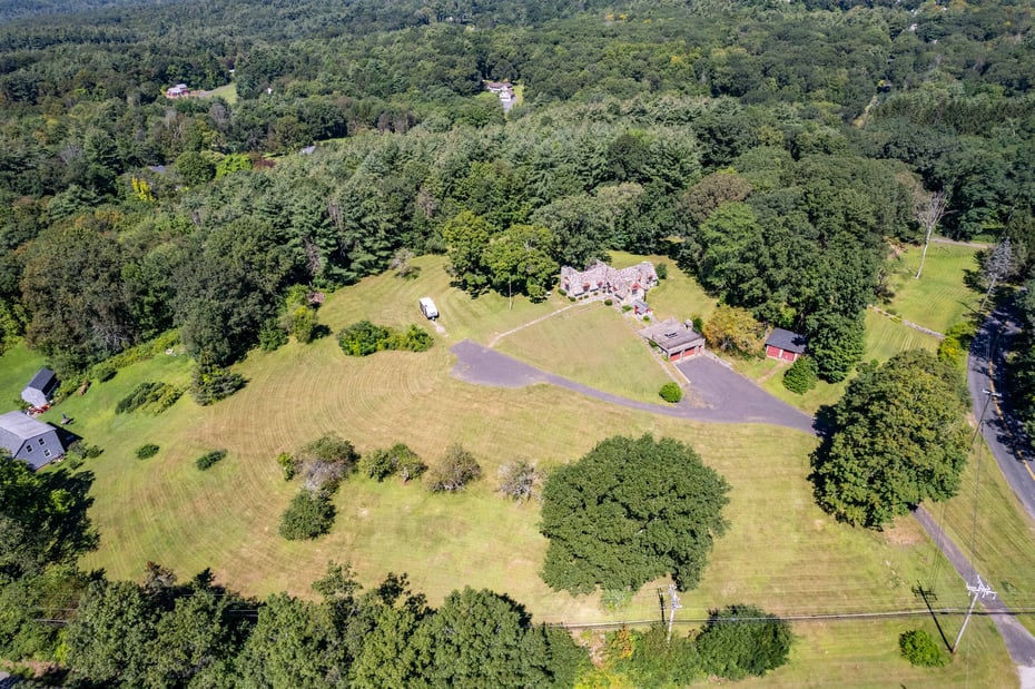 366 Litchfield Road Photo 29